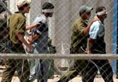 معتقلين فلسطينيين في السجون الاسرائيلية